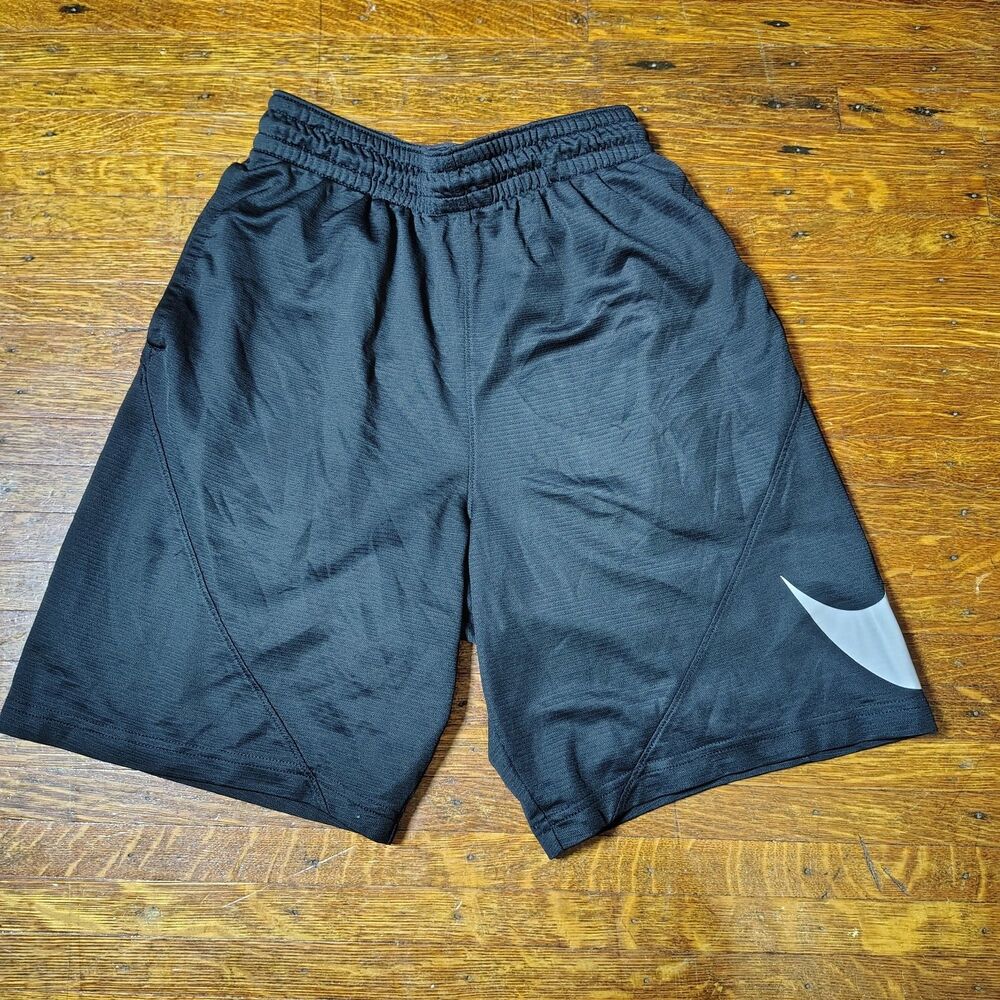 Nike Swoosh Black Basketball Shorts Kids Size L/580